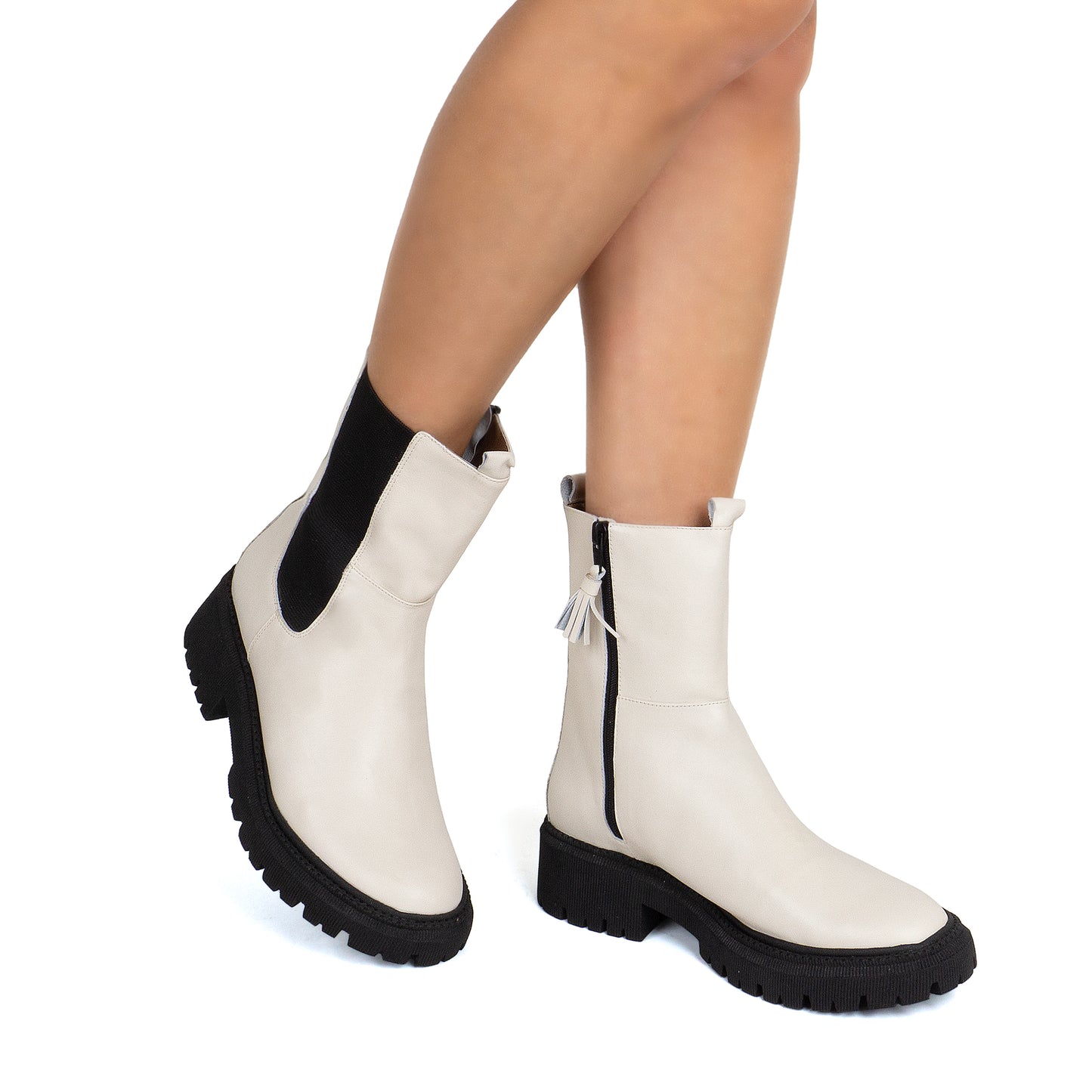 J 682 - BOTIN CREMA (IT-03852)