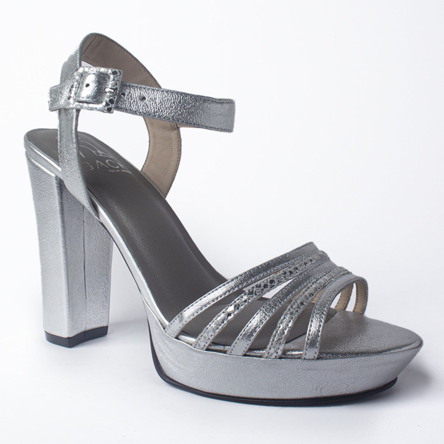 J3188 SANDALIA PLATEADO (IT-05101)
