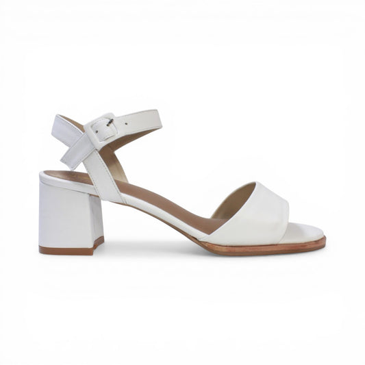 J3155 SANDALIA BLANCA (IT-06379)
